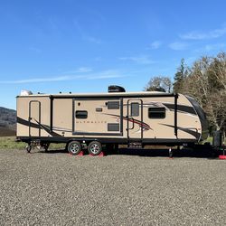 Luxury Camping Trailer 