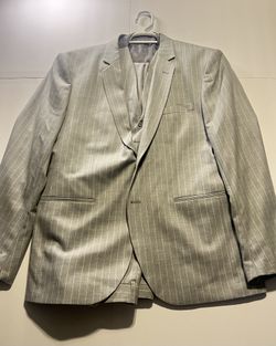 BooHooMan MAN Suit - Light Gray Color - Coat, Vest,  And Pants- Light Grey 