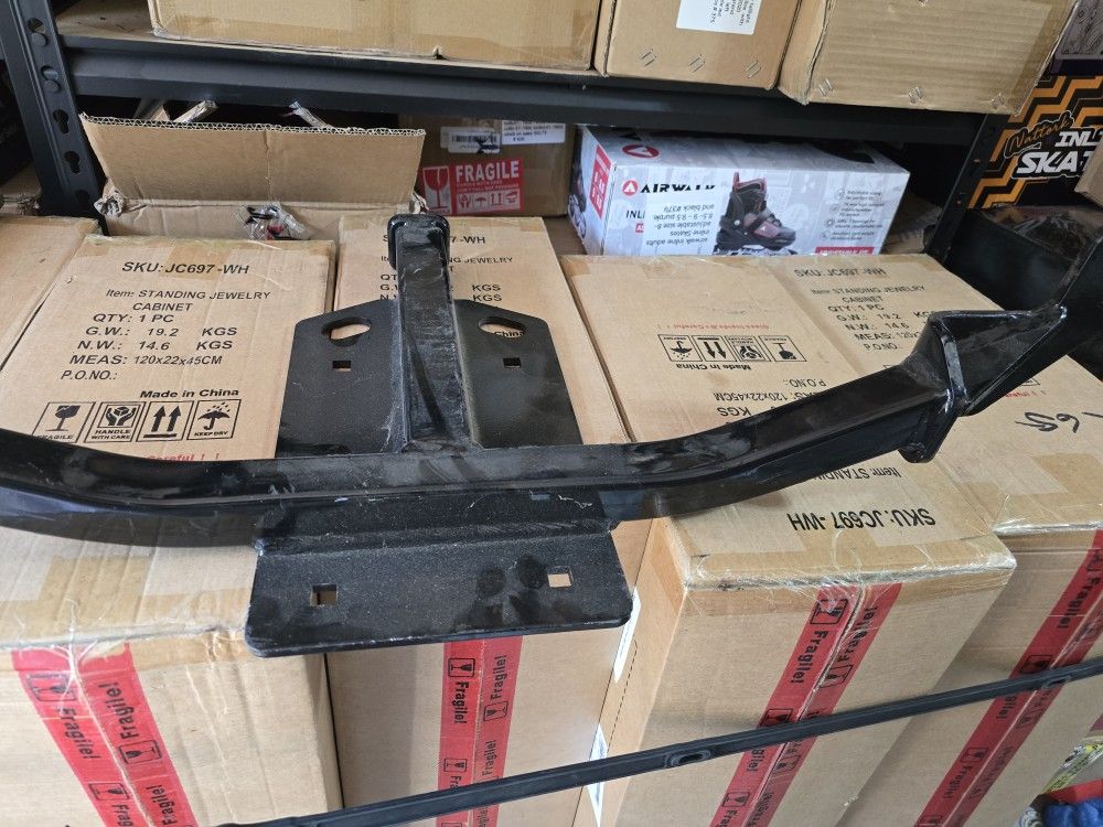 Curt Receiver Hitches Class 11 1 1/4 1n Receiver Black Powercoat See Details