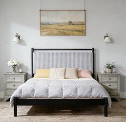 BRAND NEW ‼️ Modern QUEEN BedFrame - NEW IN BOX