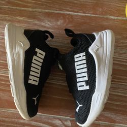 Puma Shoes Size: 5 C