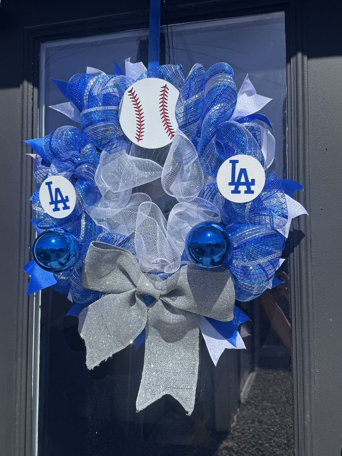 ✨ Custom LA Dodgers Wreath – Game-Day Door Décor ✨
