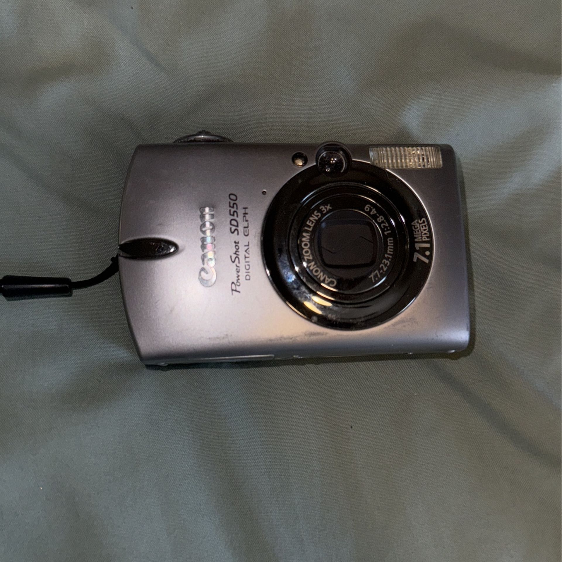 Canon Powershot SD550 Digital Camera