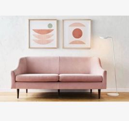 Beautiful Loveseat 💕🌸🌺