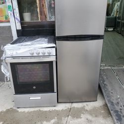 Stove 24 Inches GAS FRIDGE 24 INCHES GREAT CONDITION  STAINLESS BOTH ITEM $700..PICK UP 301 SAUNDVIEW AVE BRONX NY 10473