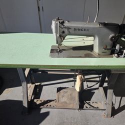 Singer Sewing Machine 