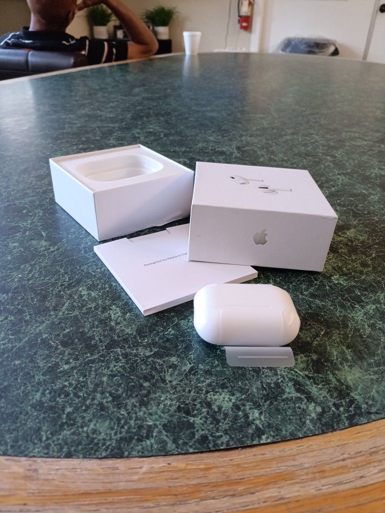 Apple AirPods Pro 2nd Gen (Never Used)
