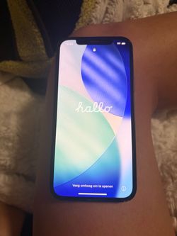 Black iPhone 12