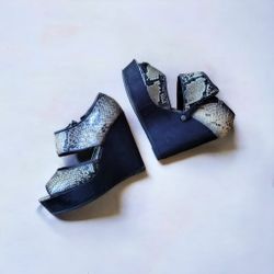 Rock + Republic Wedges Sz US 7.5