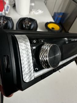 Single din stereo Bluetooth