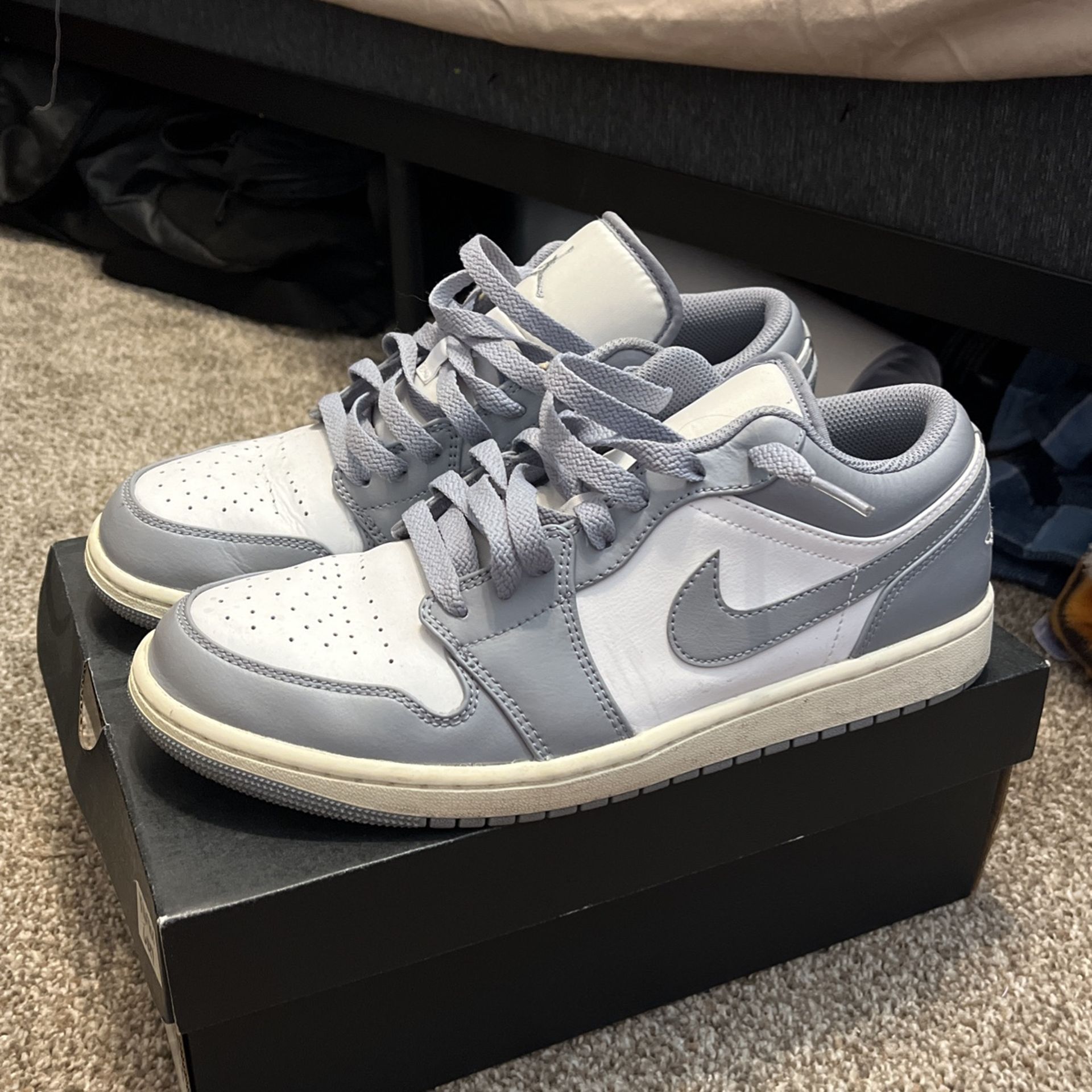 Air Jordan 1 Lows Vintage Stealth Grey