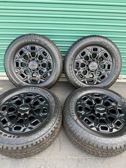 Chevy Silverado 2500/3500 Factory Wheels Tires
