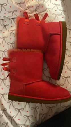 UGG Red Bailey Bow II Size 6W Used