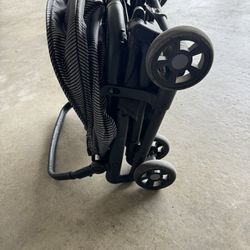 Monbebe Cube Compact Stroller with storage