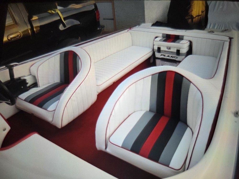Old School Speed Boat Seats Pleated Design