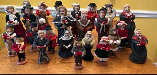 25 Christmas Carolers Reduced