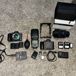 Sony camera gear. A7iii a7rii 14-24mm sigma