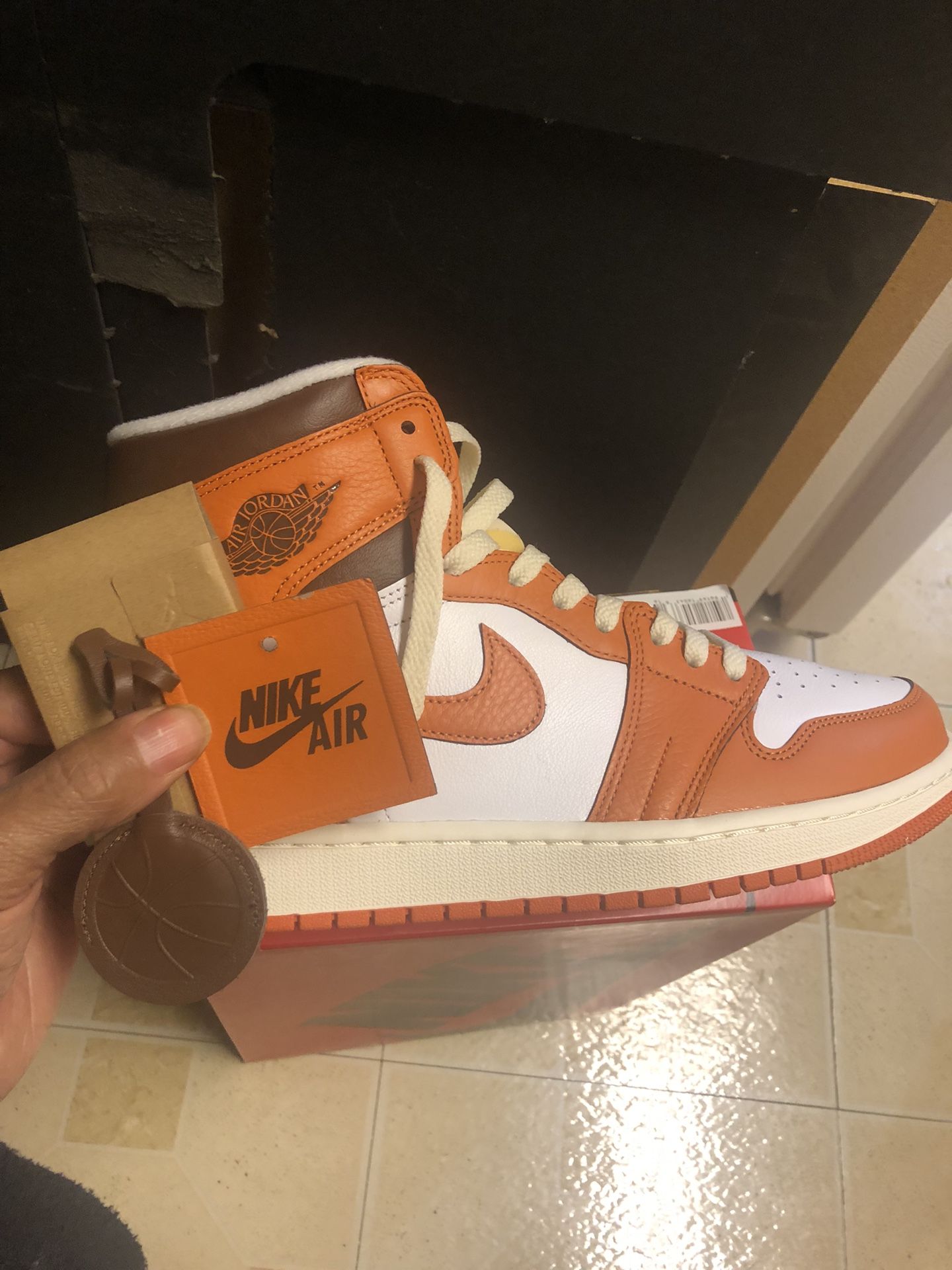 Jordan 1 Starfish; DS; Size 10(M)/11.5(W)