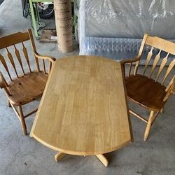 Ethan Allen, Dinette Drop Leaf Pedestal Table, 2 Chairs