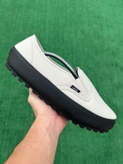 VANS SNOW LODGE SLIPPER “BIEGE / BLACK” (Size 12, Men’s)