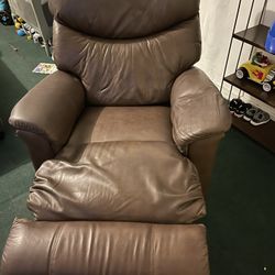 LA Z BOY Wall  Recliner