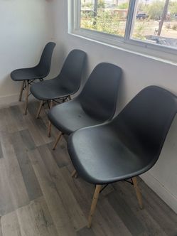 Set of 4 chairs