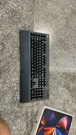 Logitech G613 wireless keyboard