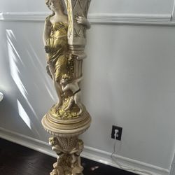 Beautiful Statue With Stand 