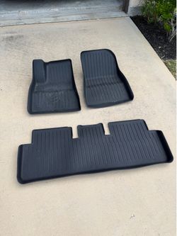 Floor mats - 2024+ Model 3