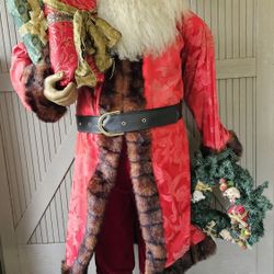 Santa Claus 5 Ft Tall Figure