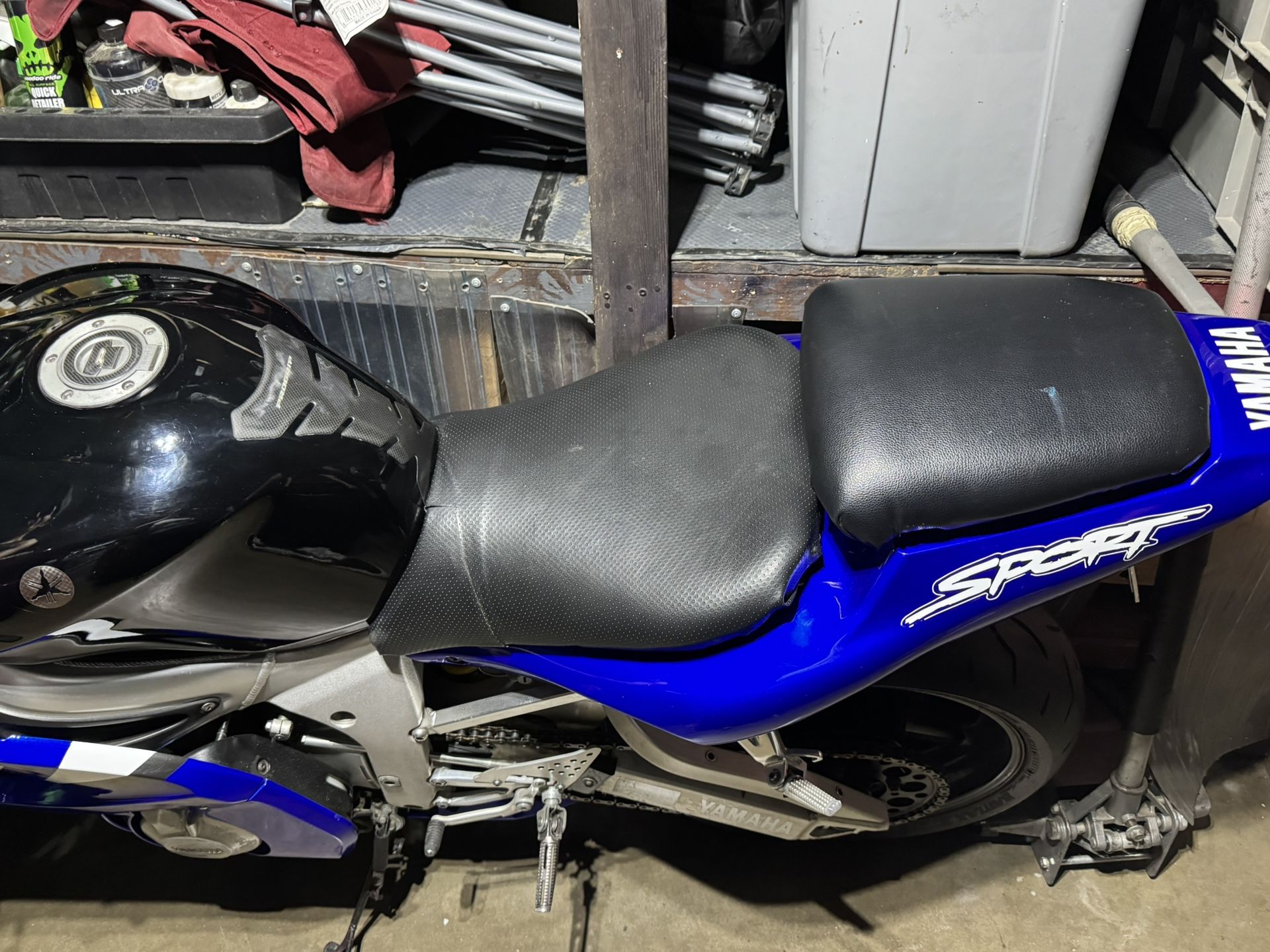 Yamaha R6 Motorcycle 2001