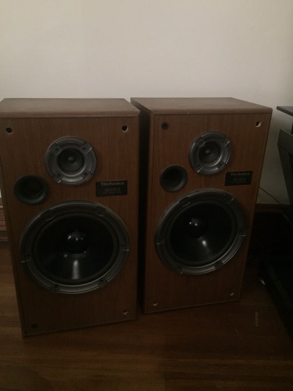 Technics SB-CR33 2-Way Speaker System - Vintage - Sounds Great !!