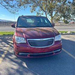 2016 Chrysler Town & Country