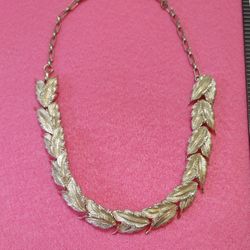 Gorgeous Vintage Ladie's Goldtone "LEAF LINK" Choker Necklace W/Adjustable CLOVER CLASP!👀🤯 EXCELLENT CONDITION!😇