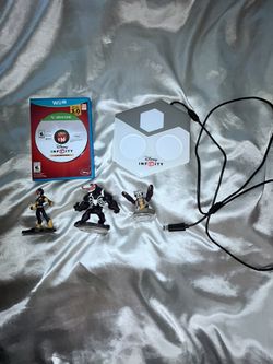 Disney Infinity 3.0 set of 3 Characters and Portal Base **LOCAL PICK UP ONLY** WILLING TO NEGOTIATE **