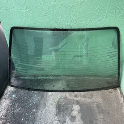 87 93 Mustang Hatchback Rear Glass 