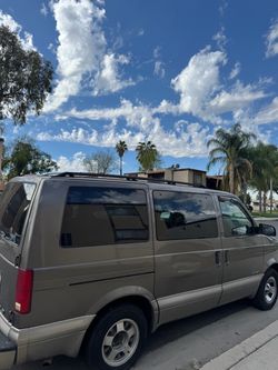 2002 Chevrolet Astro Van