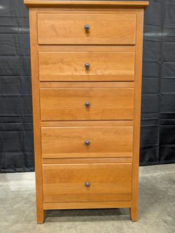 Classic Cherry Wood 5-Drawer Tall Chest - Very Good Condition Storage