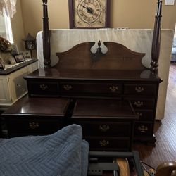 Vintage Queen Size Bedroom Set