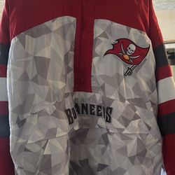 Tampa Bay Bucs Starter Pullover Large