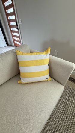 Cushions / pillows