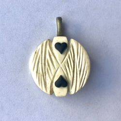 🖤 Pretty cream circle with black hearts pendant reworked from vintage button