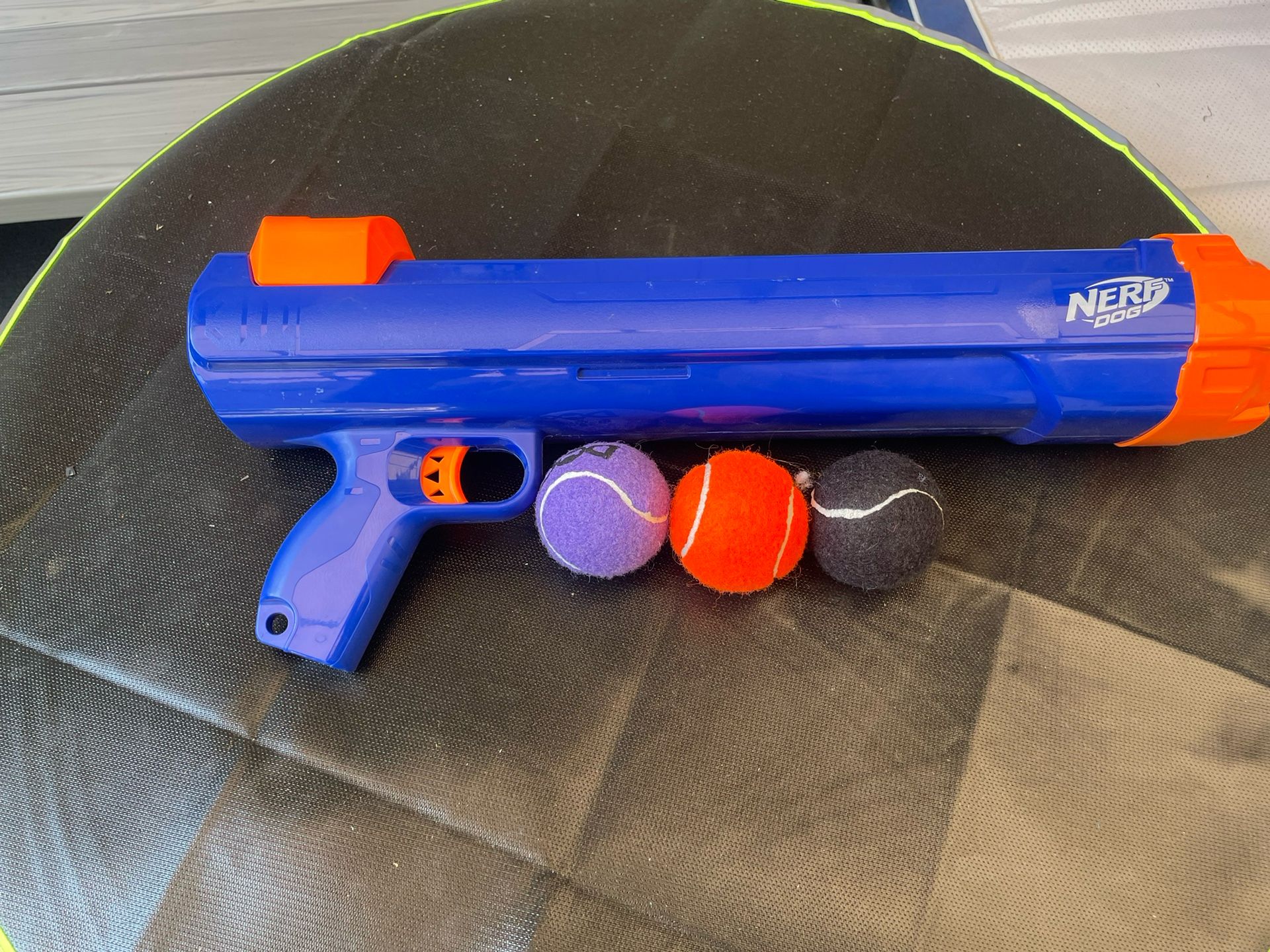 Nerf Dog Tennis Ball Blaster Dog Fetch Launcher