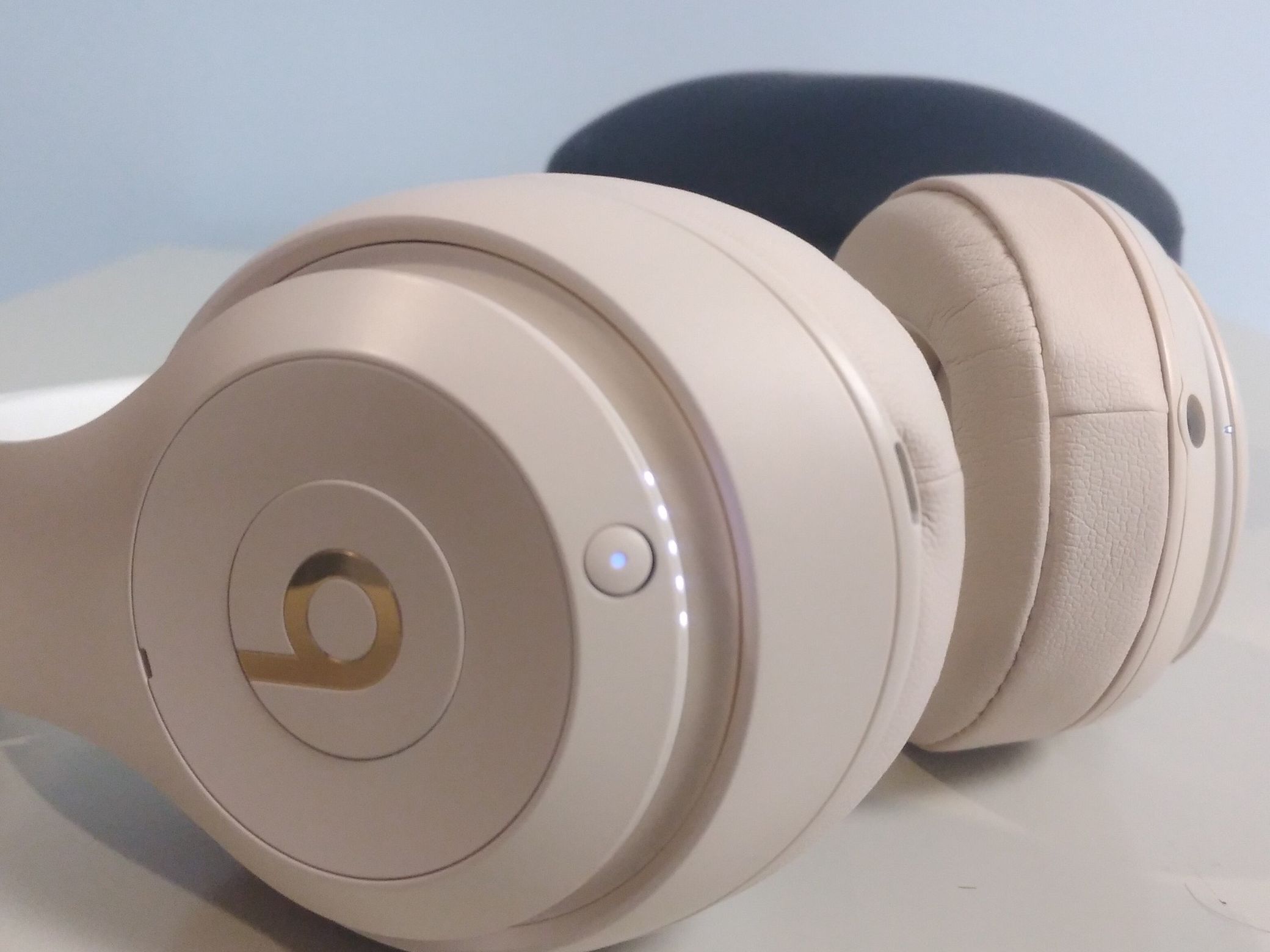(Authentic)Desert Sand Beats Studio 3 Noise Cancelling Wireless Headphones