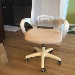 NEO Office Chair - Used for 1 month 