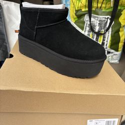 Brand New Ugg Platform Black