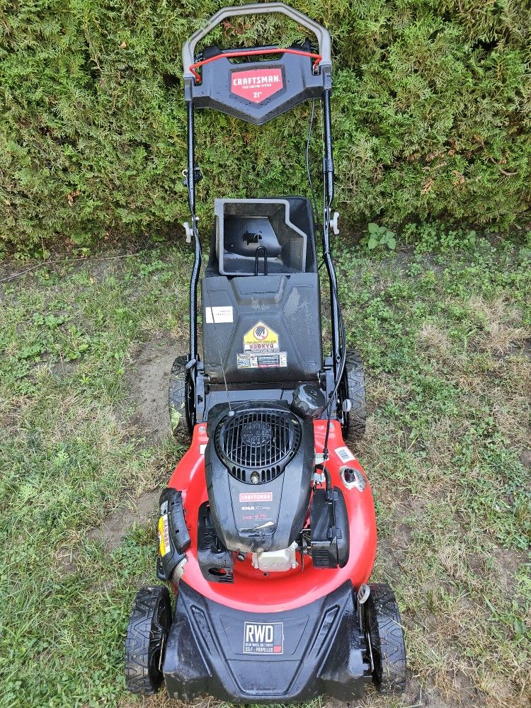 Craftsman Rear Wheel Drive Self-propelled Lawnmower With Bag