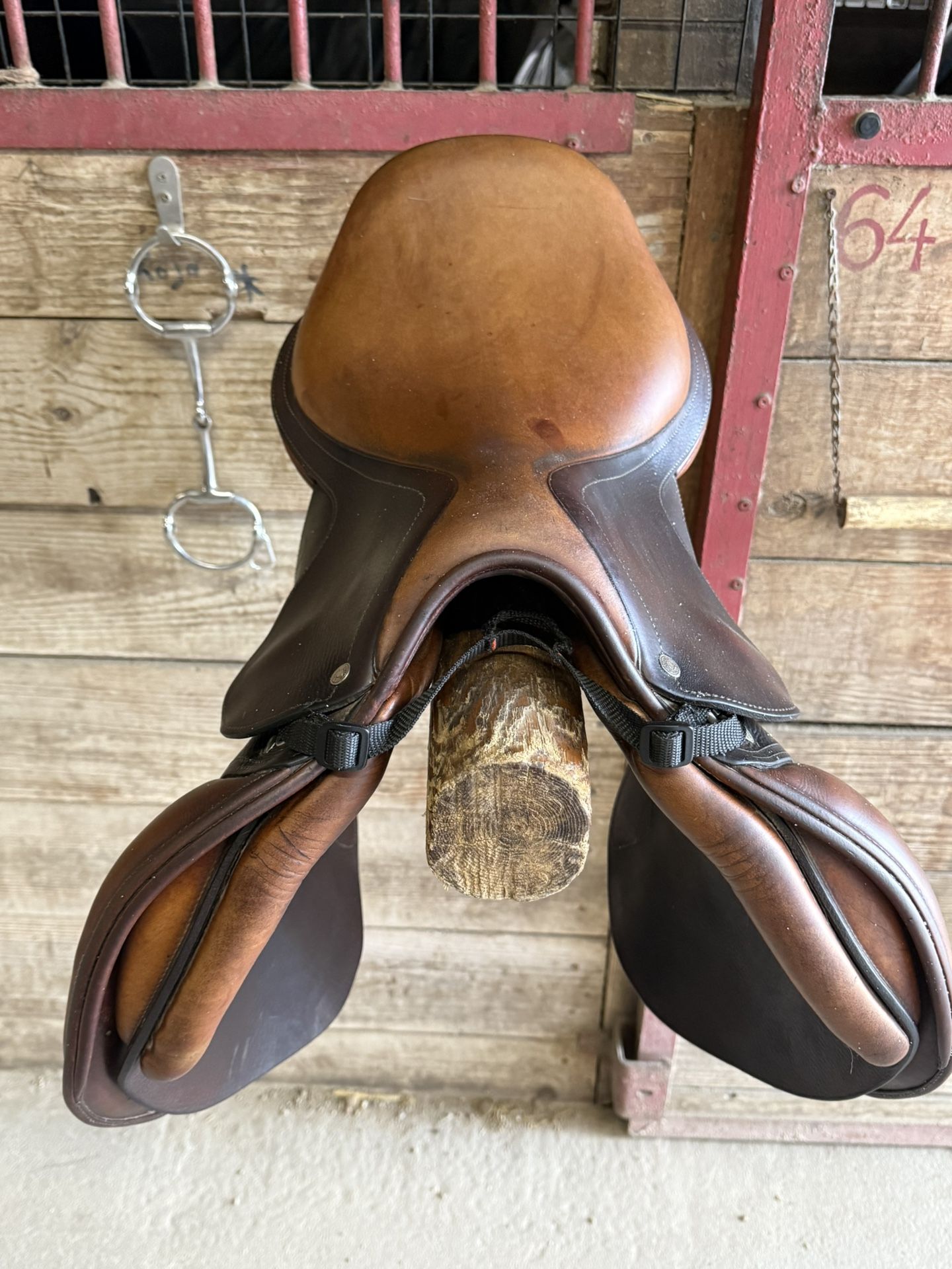 Antari Equestrian Horse Saddle Hunter/Jumper