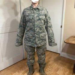 US Air Force ABU & APECs Full Uniform Set – Boots, Parka, Pants, Caps, Duffel Bag