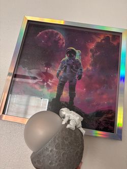 Framed Astronaut Space Art Print 2pc night light space moon 🌕 new mint